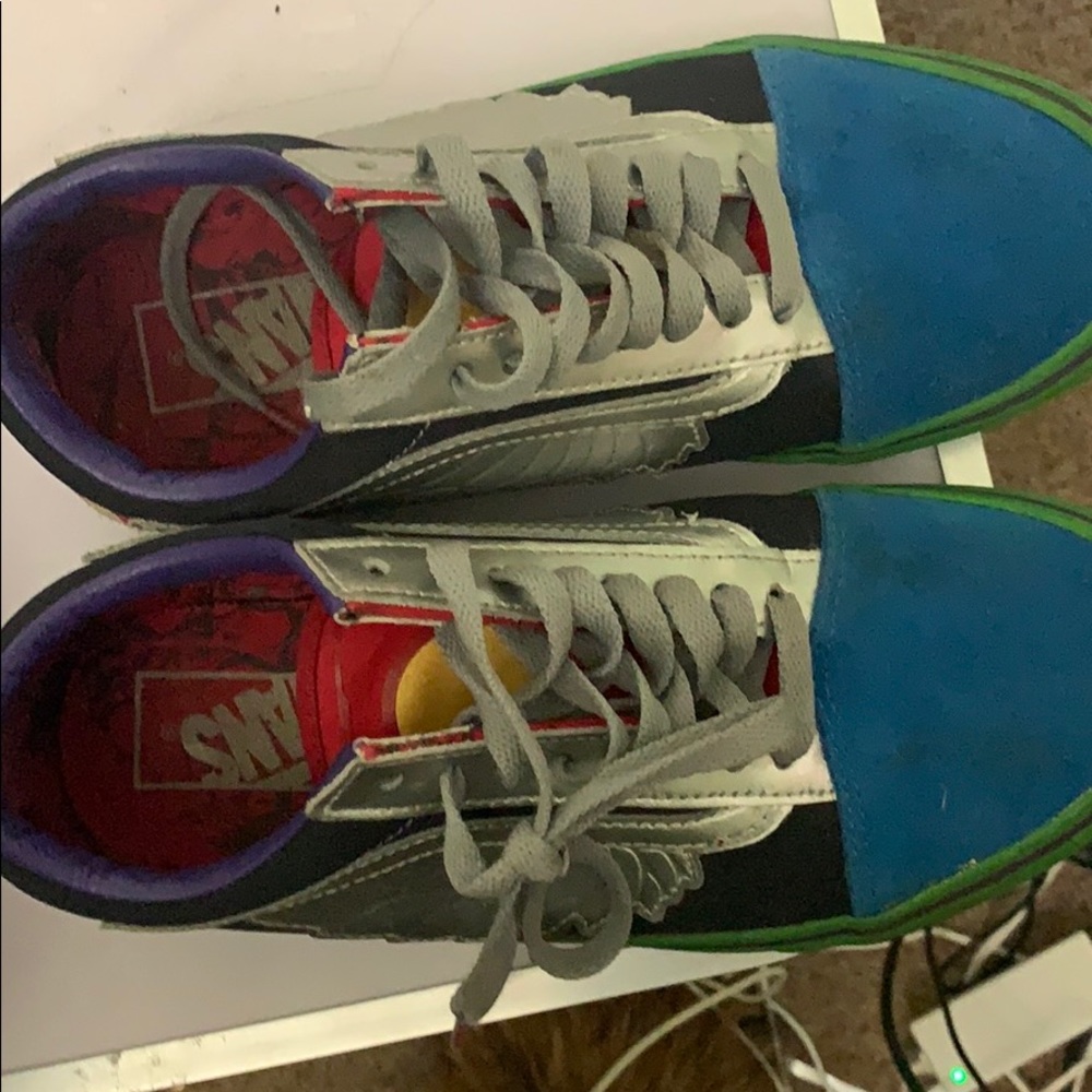 Youth Vans - Picture 2 of 7
